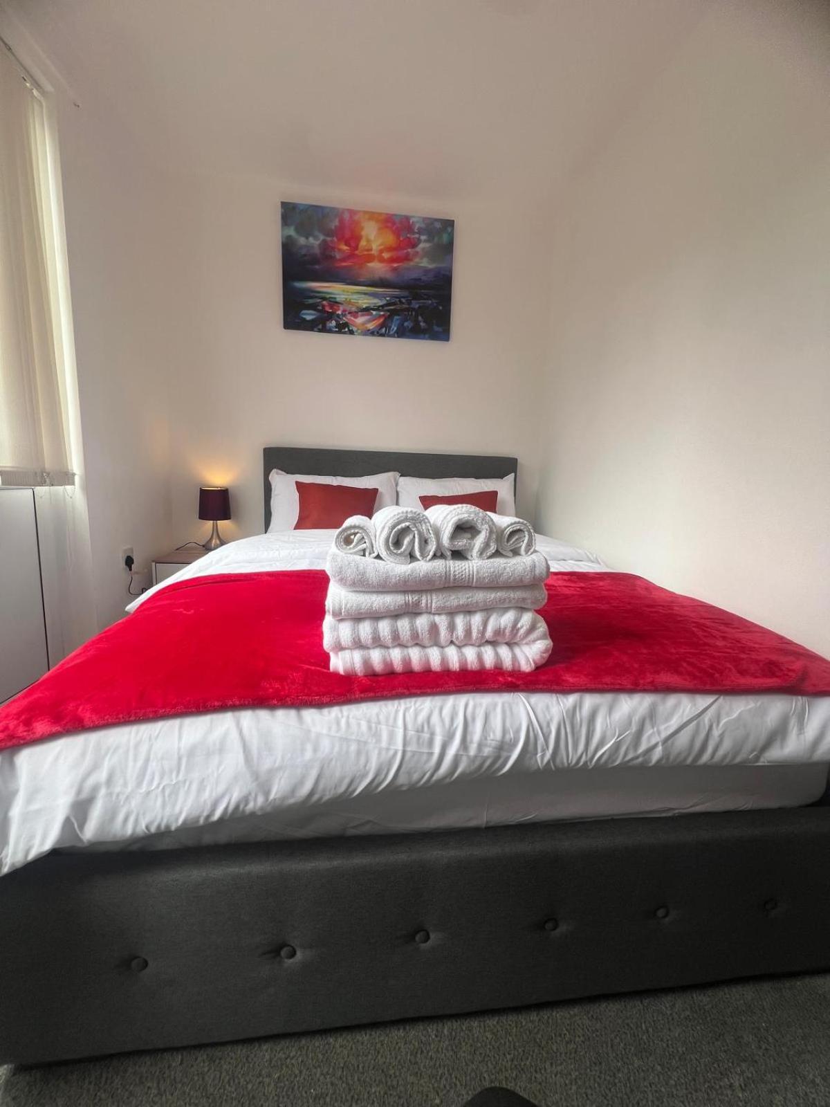 شقة Luxury New House With Free Parking برمنغهام المظهر الخارجي الصورة